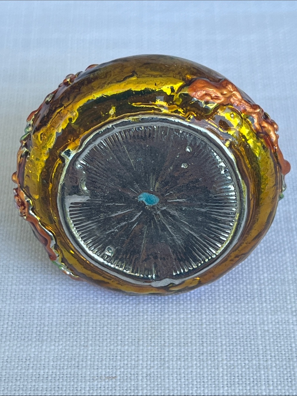 Small Bejewelled Enameled Bird Trinket Box – Heavy Metal & Dangling Cherry Charm - Picture 3 of 7